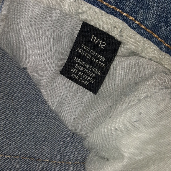 🍍Rue 21 Women's Distressed Jean shorts - Picture 3 of 4